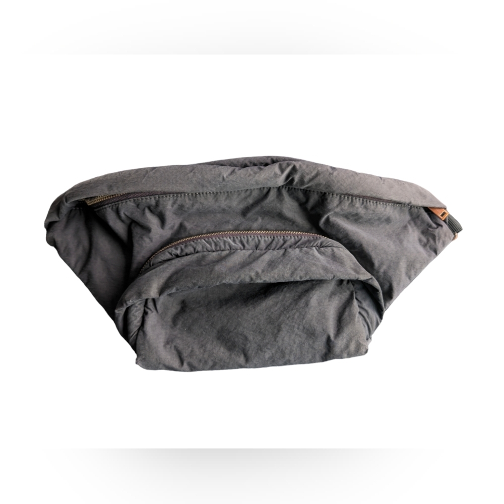 👜 COS Minimalist Crossbody / Sling Bag | Grey